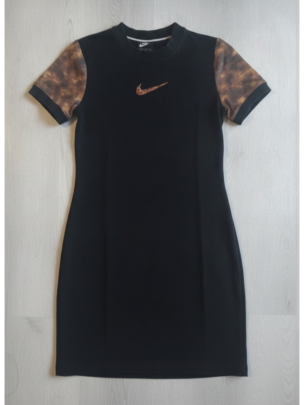 Nike Women's Black T-Shirt Dress with Tortoise Print Sleeves Size M